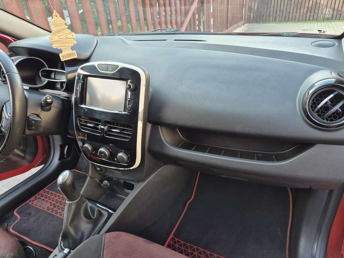 Renault Clio 2015 — фото 13