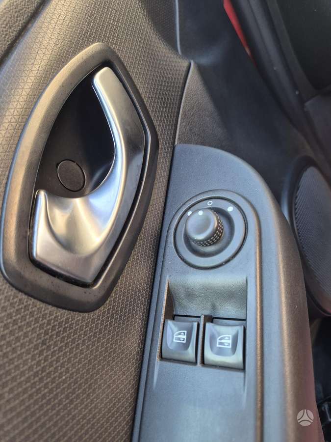 Renault Clio 2015 — фото 14