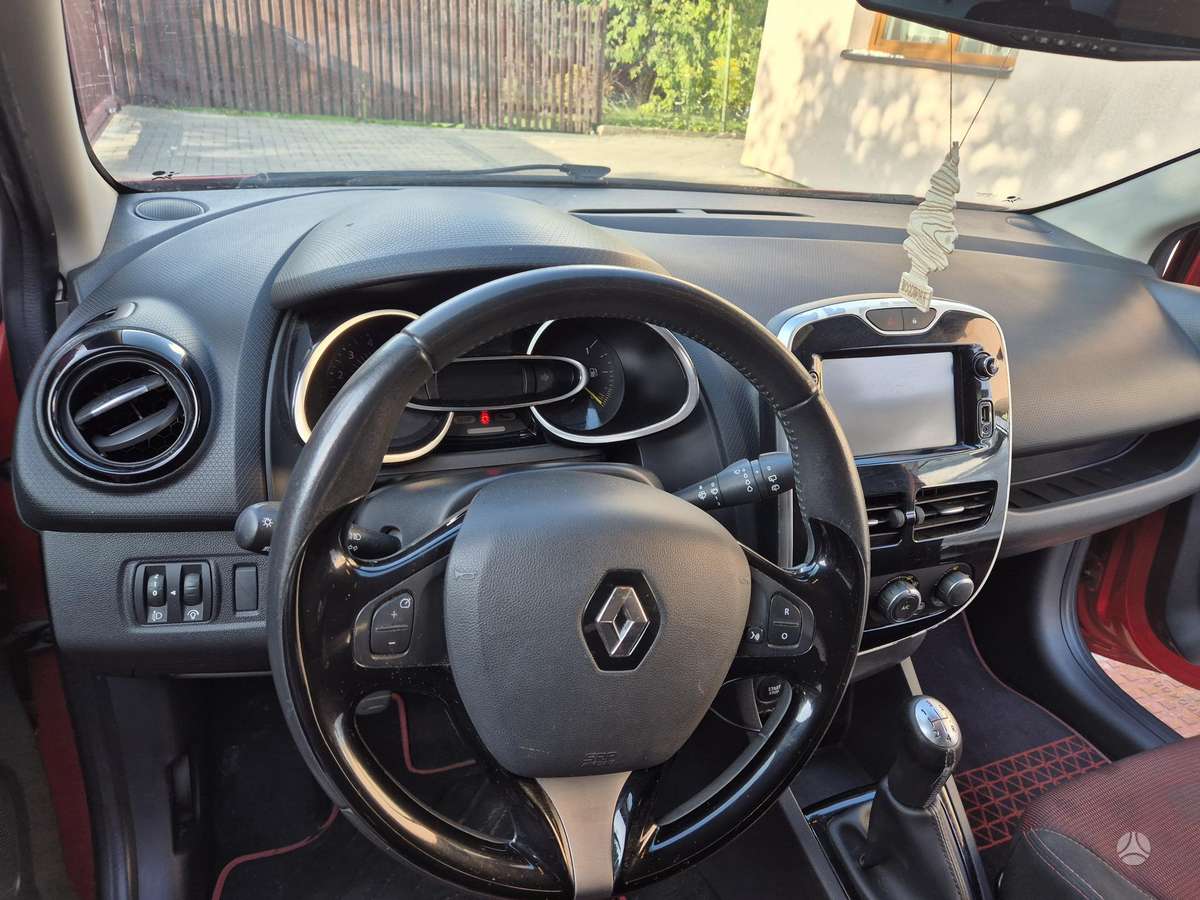 Renault Clio 2015 — фото 9