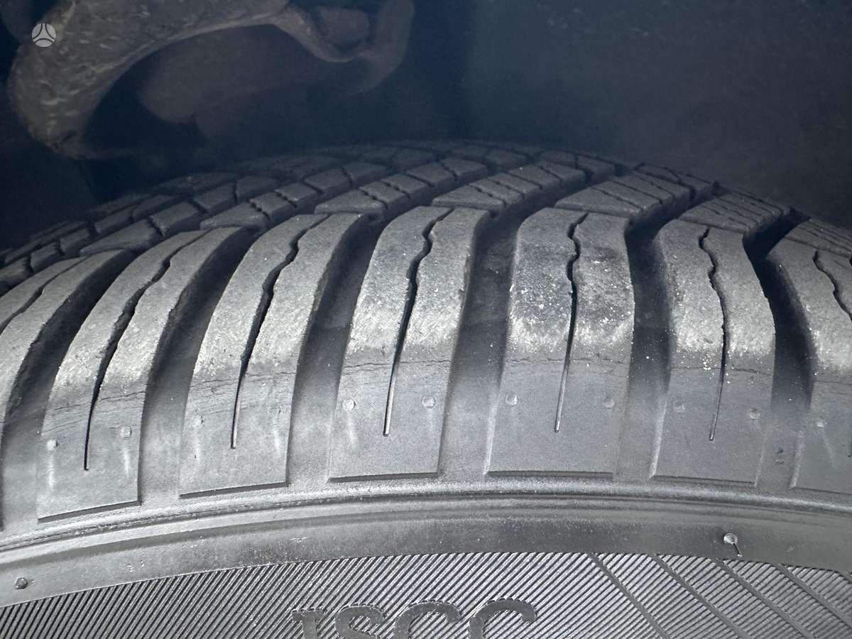 Volvo V50 2009 — photo 16