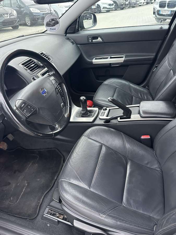 Volvo V50 2009 — photo 9