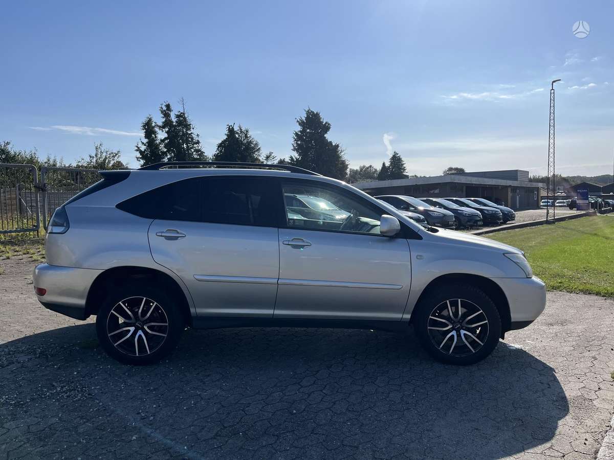 Lexus RX 2007 — двигун 3300 cm³, 211 HP (155kW)