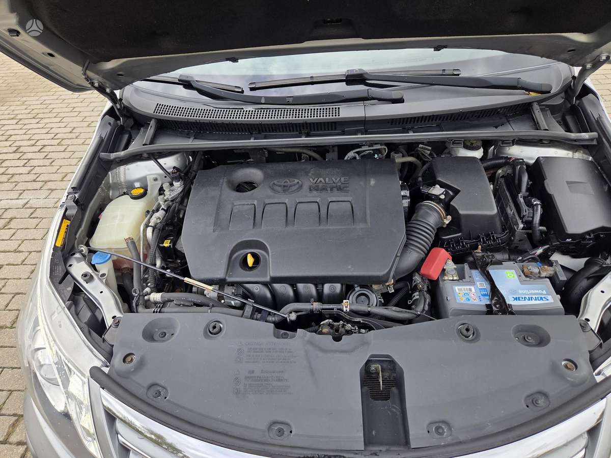 Toyota Avensis 2012 — photo 20