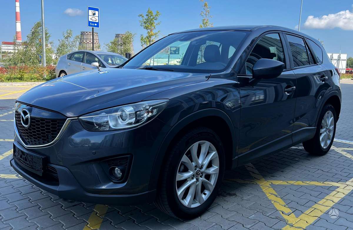Mazda CX-5 2013 — rear view