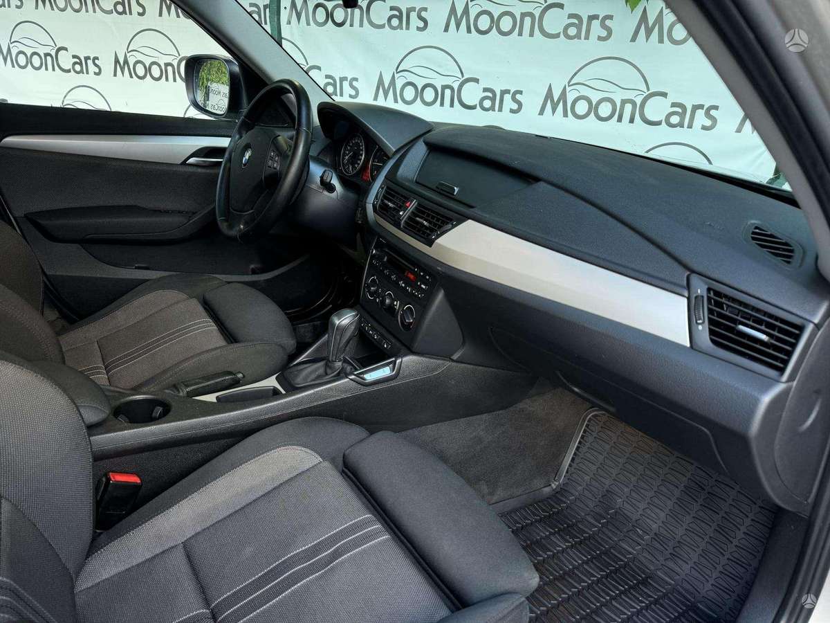 BMW X1 2011 — photo 11