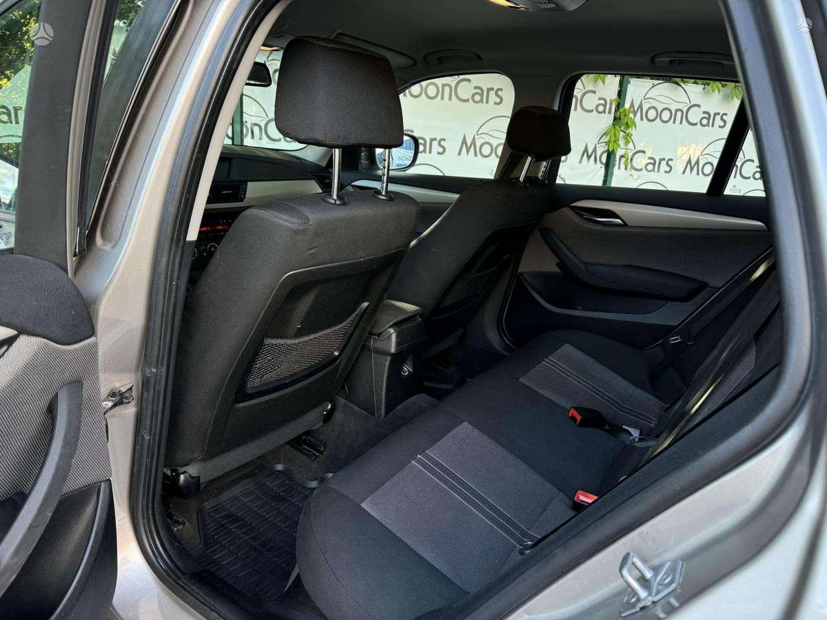 BMW X1 2011 — photo 12