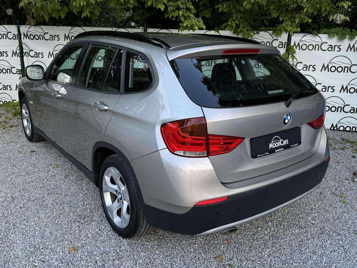 BMW X1 2011 — photo 8
