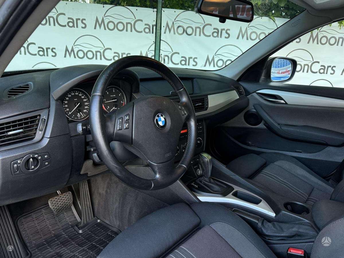 BMW X1 2011 — photo 9