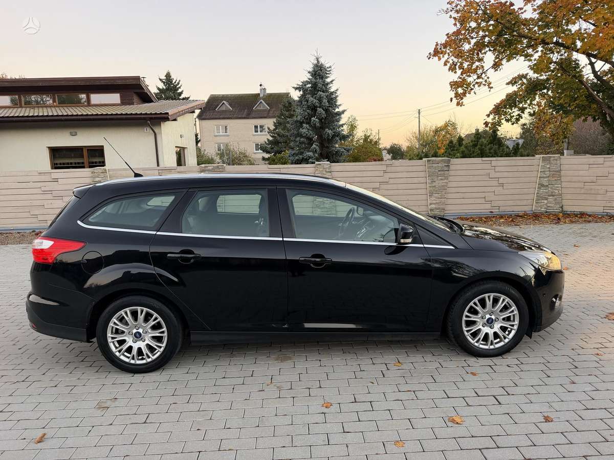 Ford Focus 2011 — двигун 1560 cm³, 116 HP (85kW)