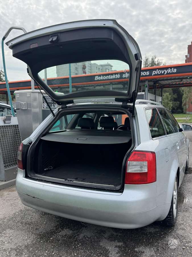Audi A4 2004 — photo 5