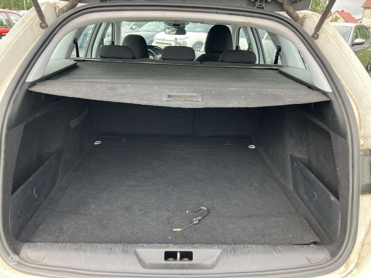 Peugeot 308 2015 — photo 18