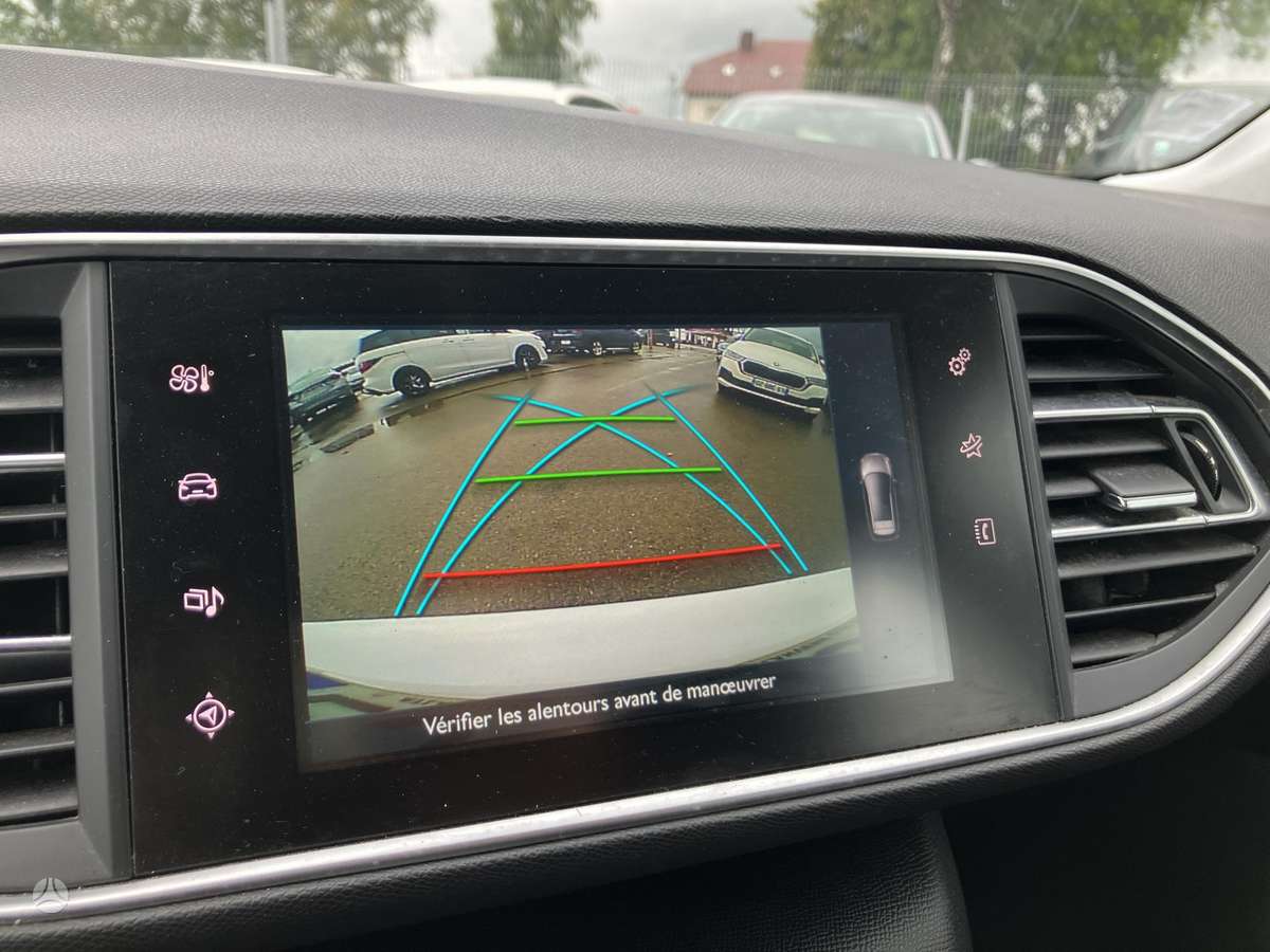 Peugeot 308 2015 — photo 19