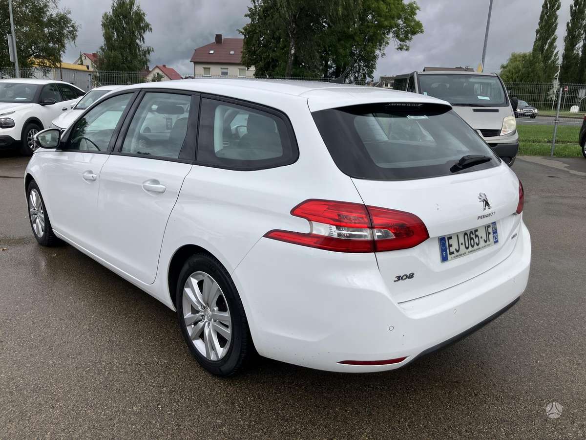 Peugeot 308 2015 — engine 1560 cm³, 116 HP (85kW)