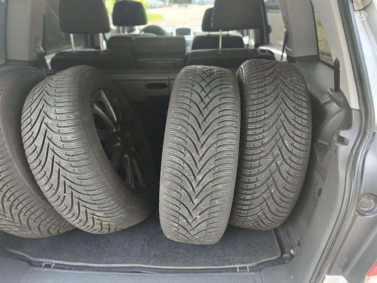 Opel Zafira 2009 — photo 18