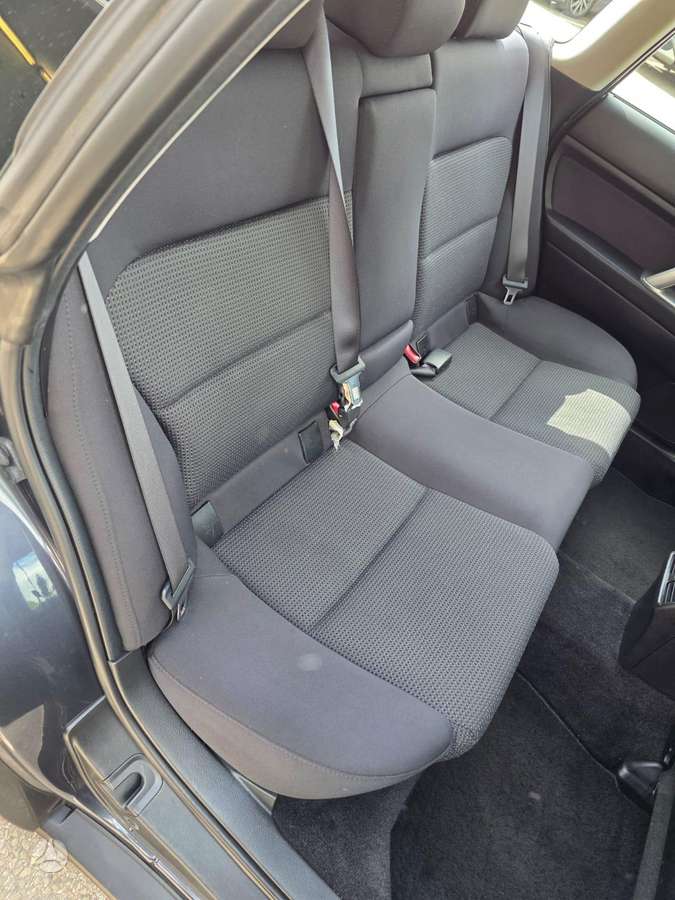 Subaru Outback 2009 — photo 17