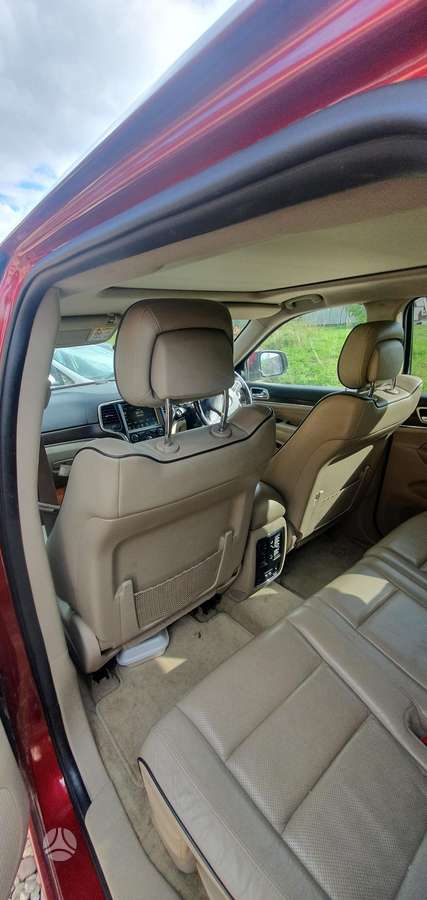 Jeep Grand 2014 — rear view