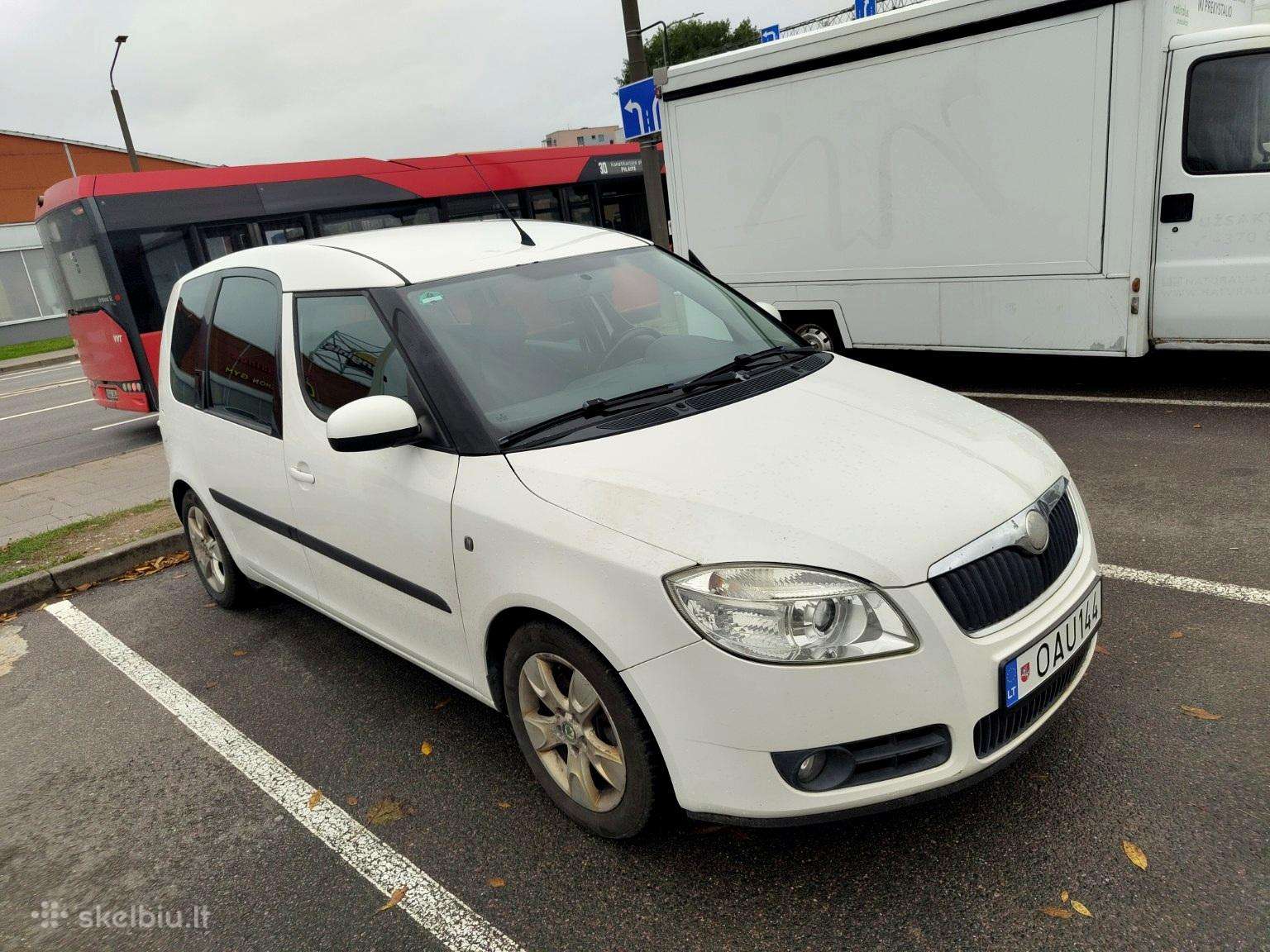 Skoda Roomster 2009 — вигляд ззаду