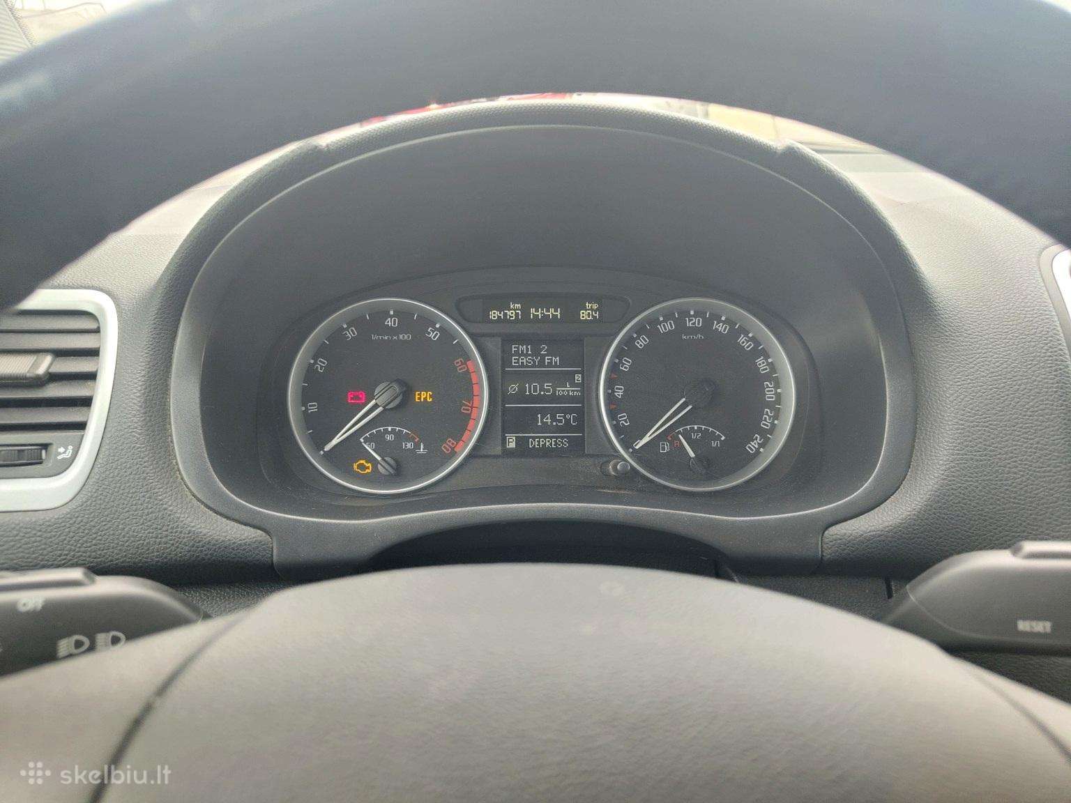 Skoda Roomster 2009 — двигун 1600 cm³, 105 HP (77kW)