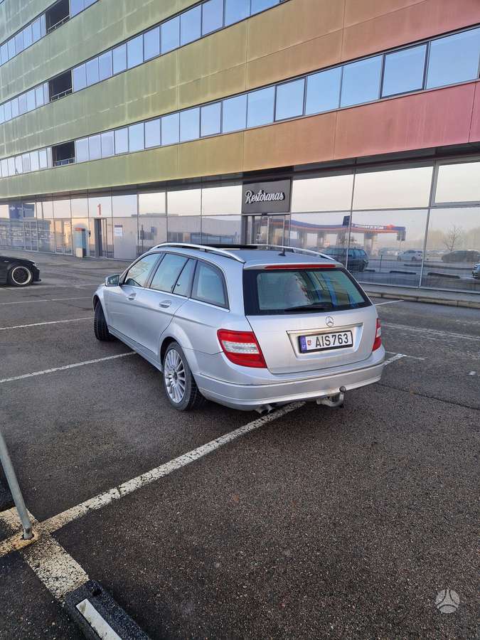 Mercedes-Benz C200 2010 — engine 2200 cm³, 136 HP (100kW)