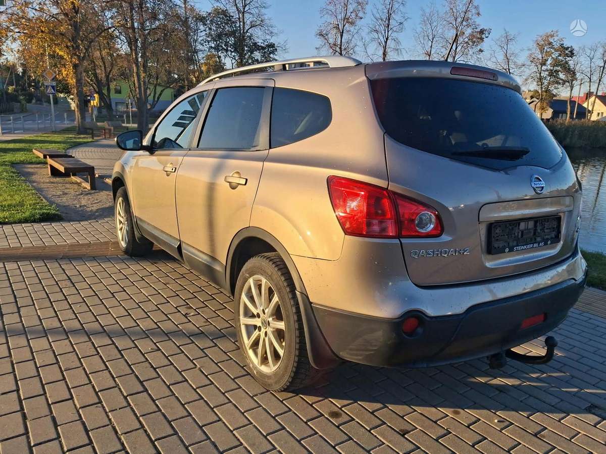 Nissan Qashqai+2 2009 — photo 12