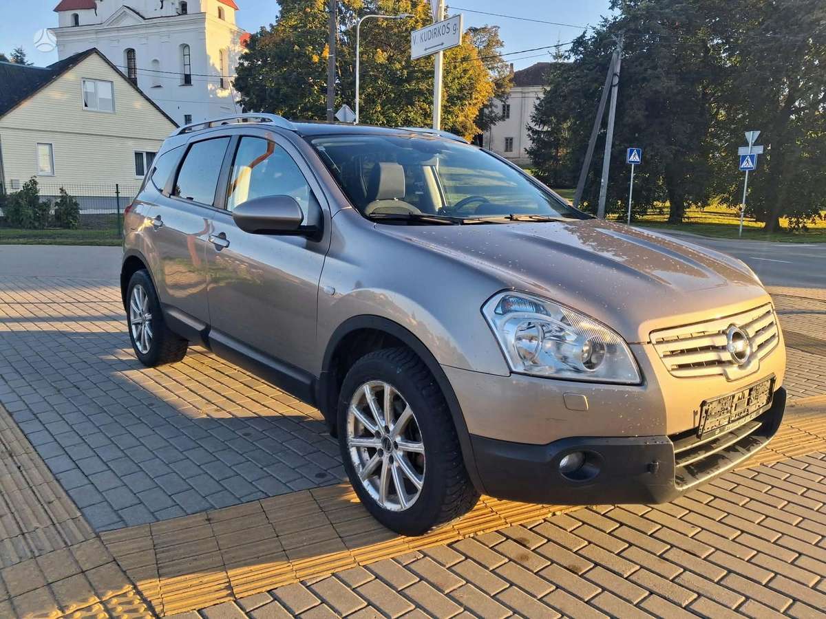 Nissan Qashqai+2 2009 — photo 14