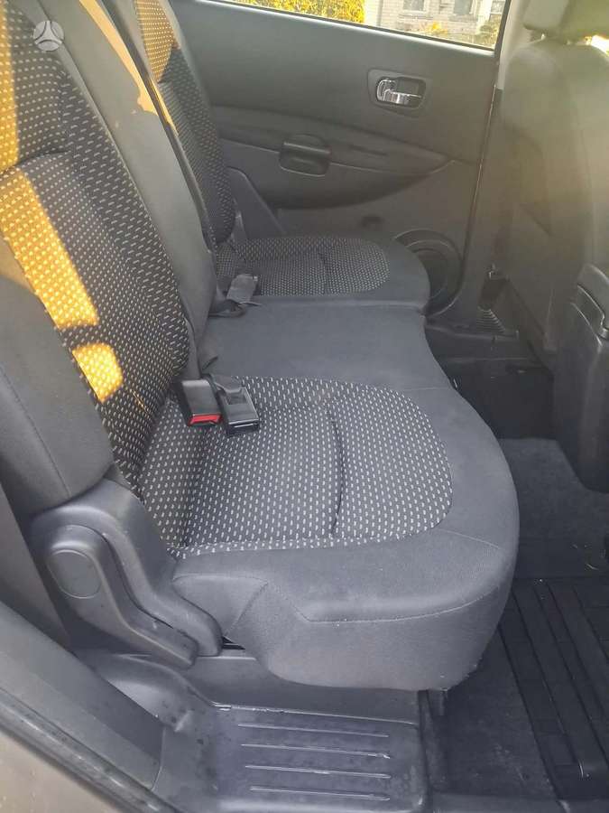 Nissan Qashqai+2 2009 — photo 19