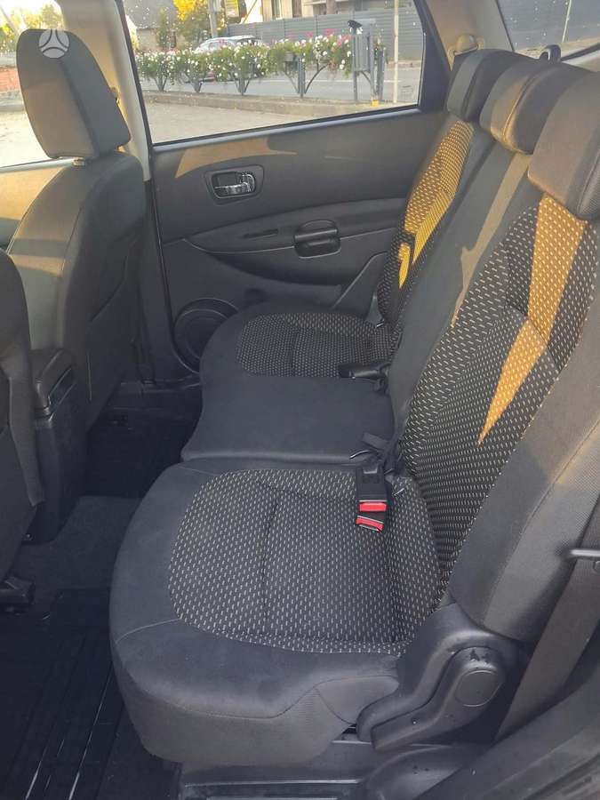 Nissan Qashqai+2 2009 — photo 20