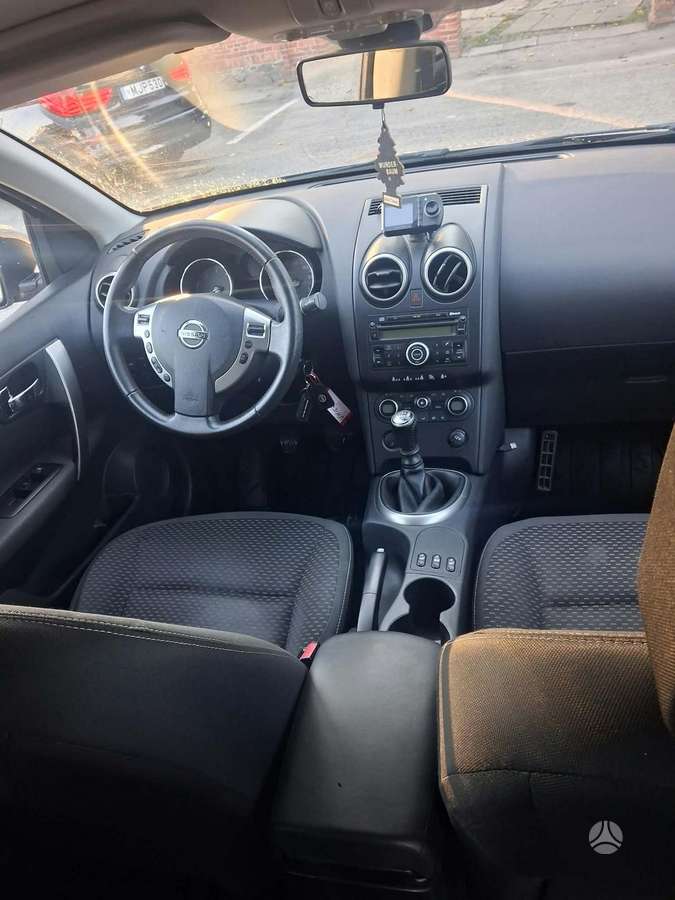 Nissan Qashqai+2 2009 — photo 21