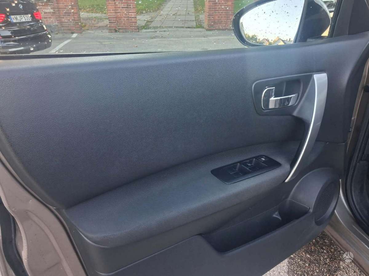 Nissan Qashqai+2 2009 — photo 30