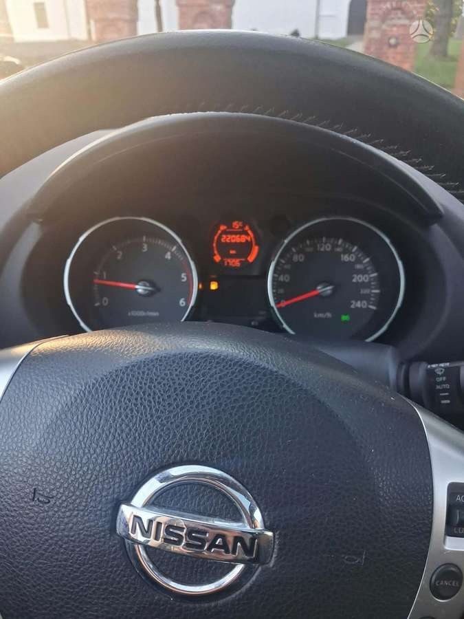 Nissan Qashqai+2 2009 — photo 32