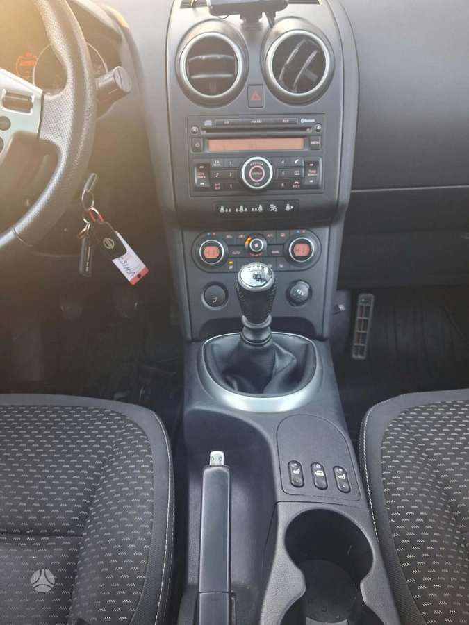 Nissan Qashqai+2 2009 — photo 33