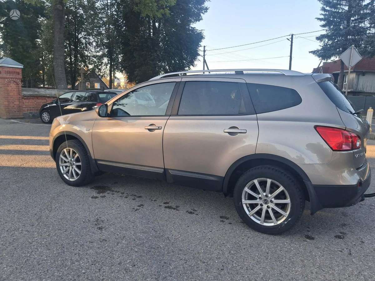 Nissan Qashqai+2 2009 — photo 7
