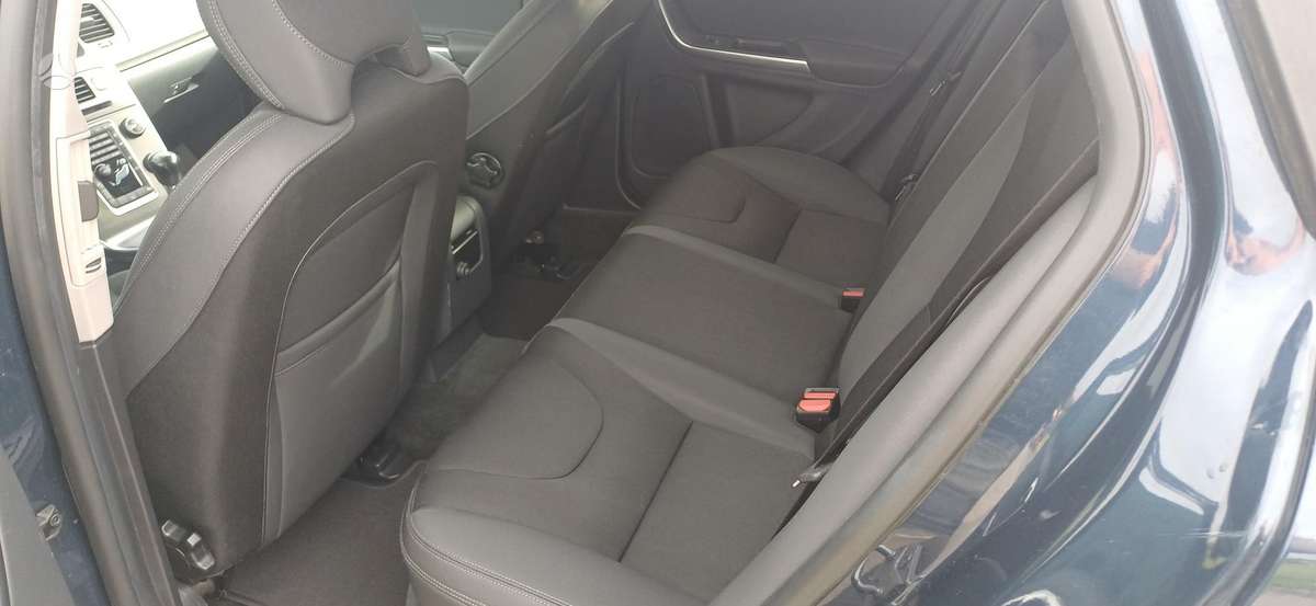 Volvo V60 2014 — photo 10