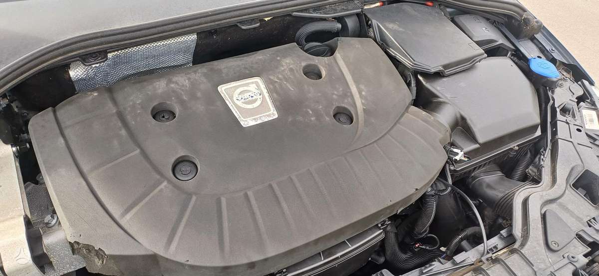 Volvo V60 2014 — photo 12