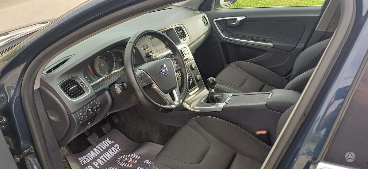 Volvo V60 2014 — photo 7