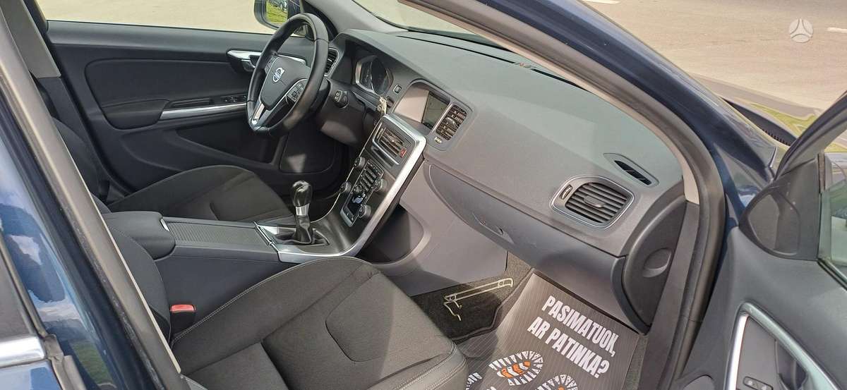 Volvo V60 2014 — photo 9