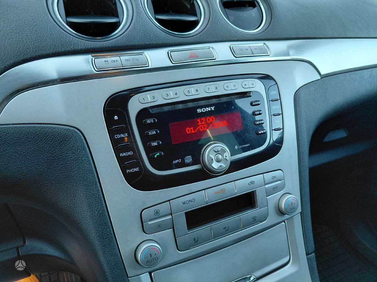 Ford S-MAX 2009 — photo 13