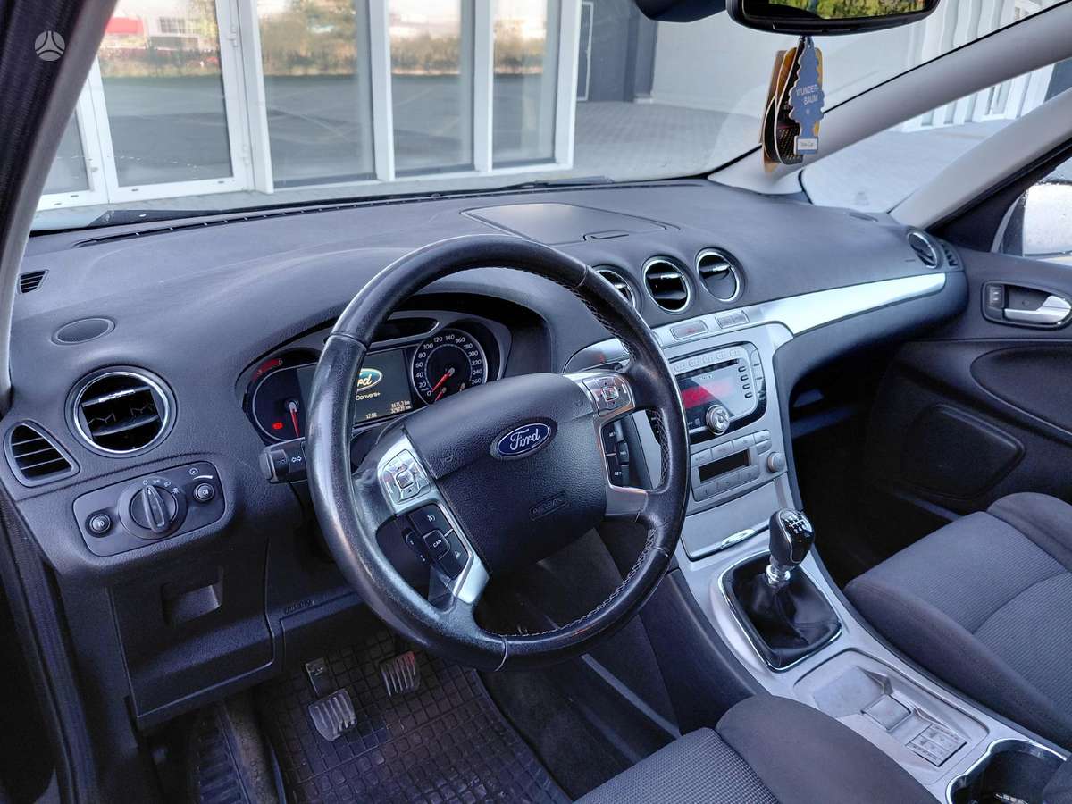Ford S-MAX 2009 — photo 7