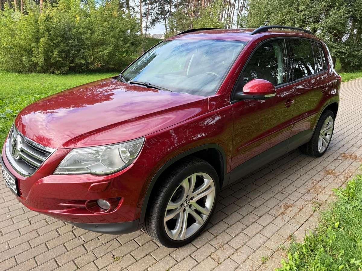 Volkswagen Tiguan, 2011