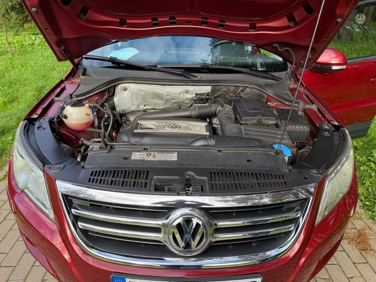 Volkswagen Tiguan 2011 — photo 10