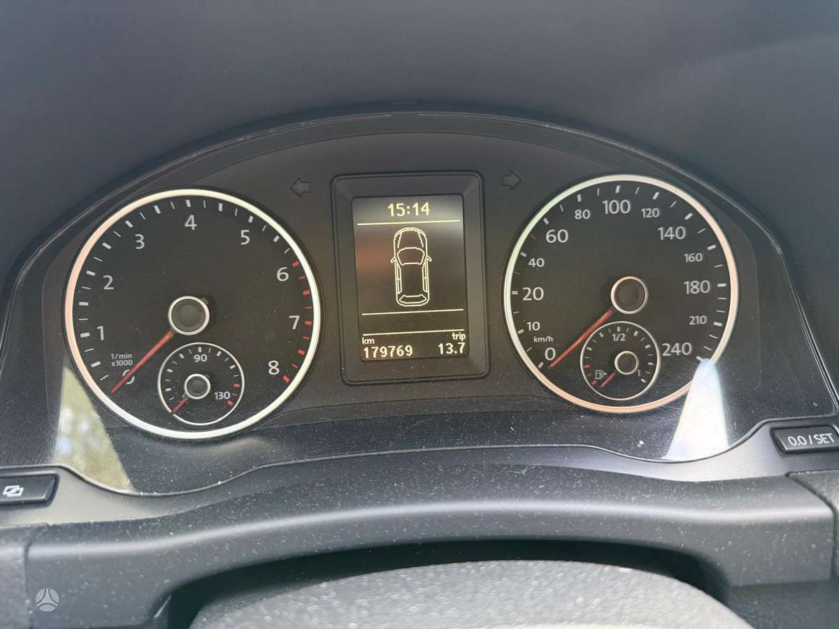 Volkswagen Tiguan 2011 — photo 16