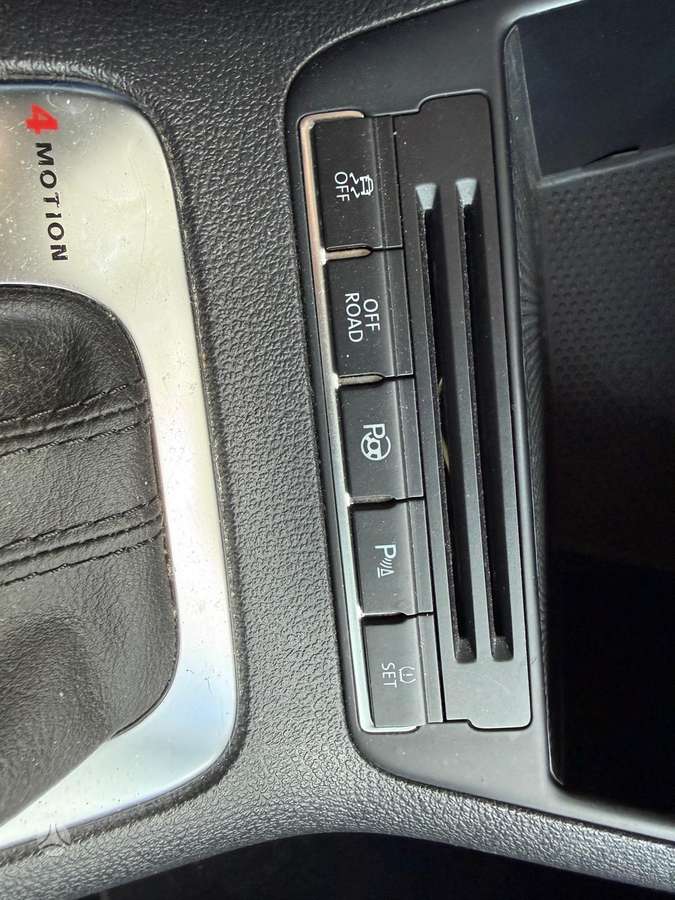 Volkswagen Tiguan 2011 — photo 18