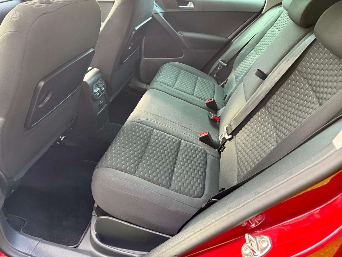 Volkswagen Tiguan 2011 — photo 19