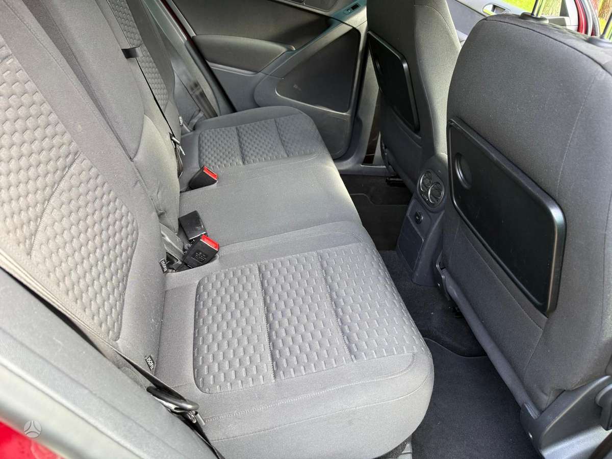 Volkswagen Tiguan 2011 — photo 20