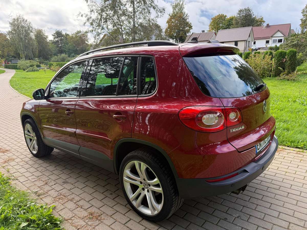 Volkswagen Tiguan 2011 — photo 7