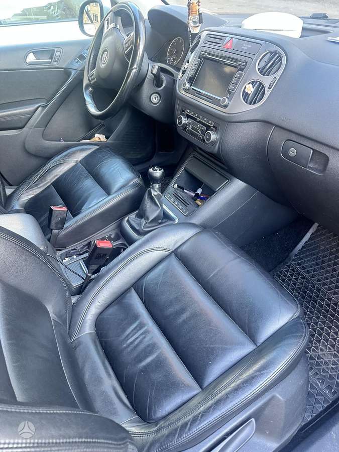 Volkswagen Tiguan 2010 — photo 5