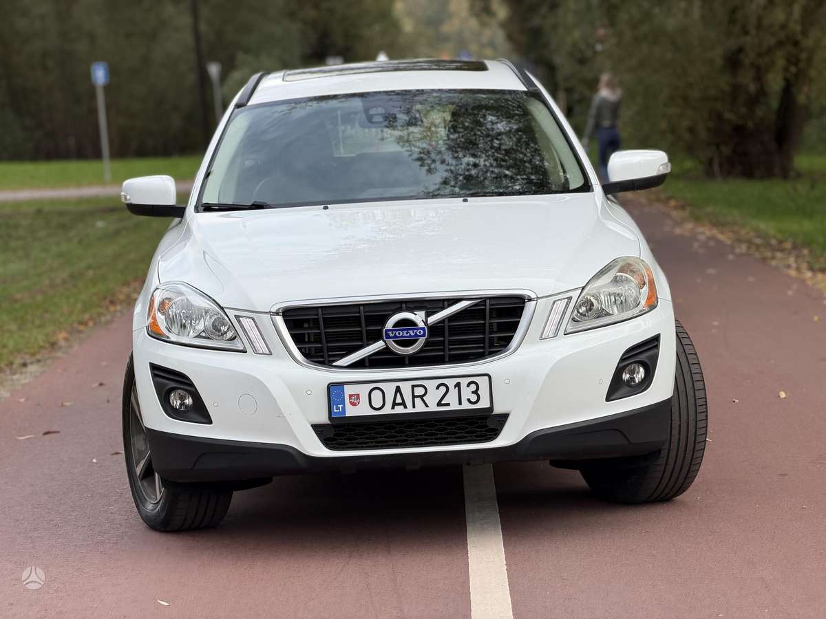 Volvo XC60 2009 — вигляд ззаду