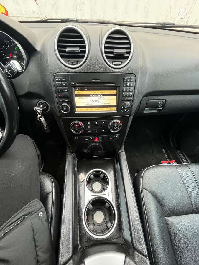 Mercedes-Benz ML350 2009 — photo 12