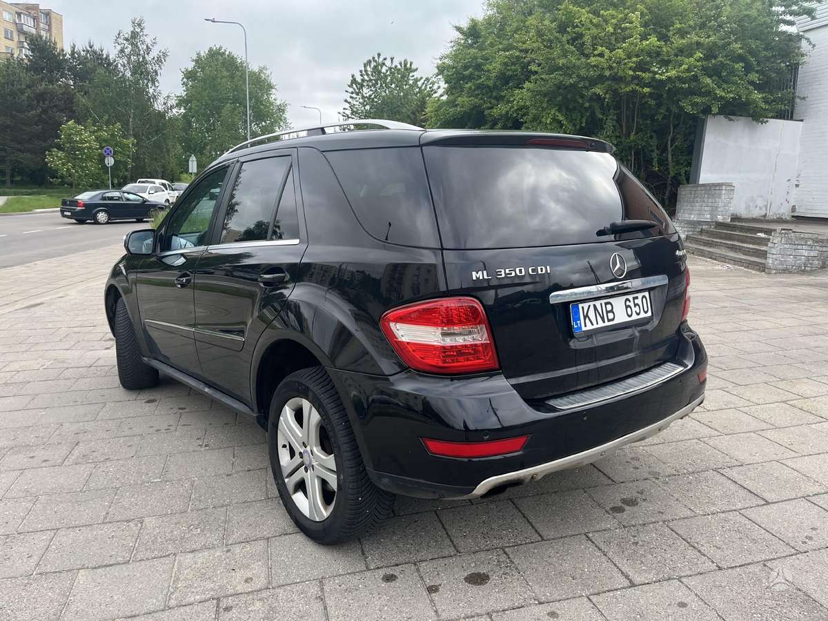 Mercedes-Benz ML350 2009 — engine 3000 cm³, 211 HP (155kW)