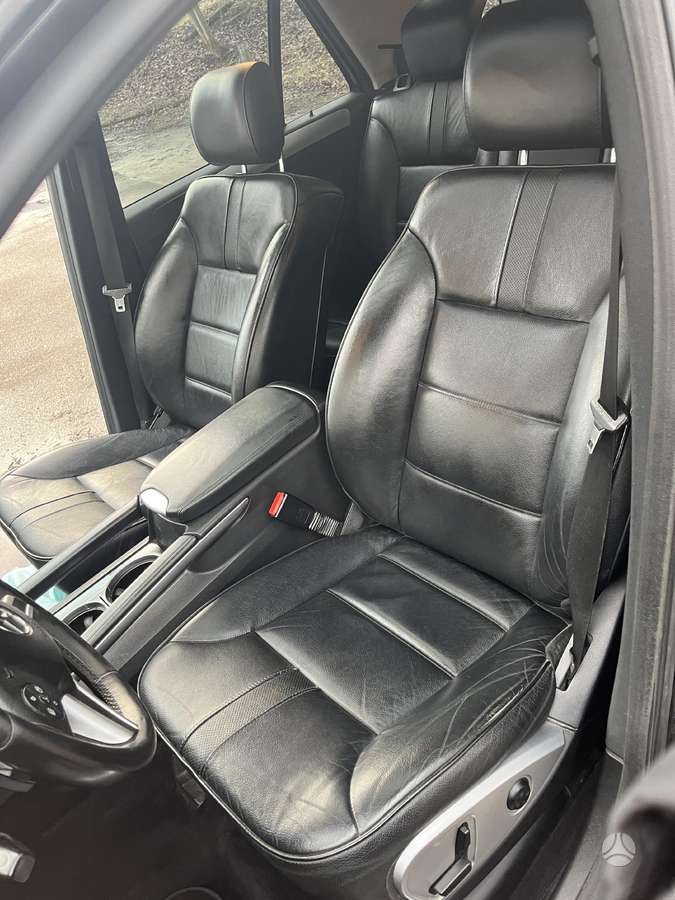 Mercedes-Benz ML350 2009 — photo 7